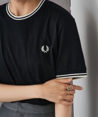 FRED PERRY/フレッドペリー FRED PERRY 【正規品】フレッドペリー FRED PERRY TWIN TIPPED T－SHIRT M1588 Tシャツ 半袖 カット/507920335