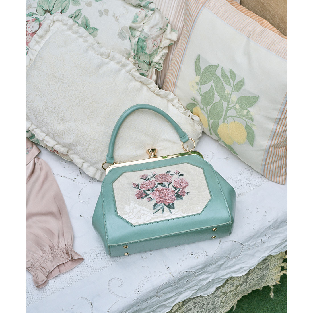 アンアナザーアンジェラス an another angelus ブーケ 刺繍