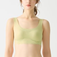 Tuche/トゥシェ Tuche 縫い目がなくてチクチクしにくい ノンワイヤーブラ ハーフトップ/506950595