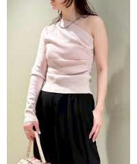 LILY BROWN/ワンショルダーデコルテニットトップス/507935364