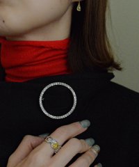 styiro/スタイロ styiro ラインストーンブローチ/507934204