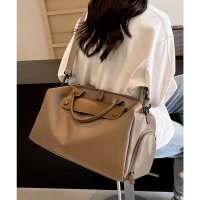 florge/フロージュ florge 【大容量・撥水加工】2WAY レザータッチハンドルボストンバッグ/ショルダーバッグ/ビジネスバッグ/507951632