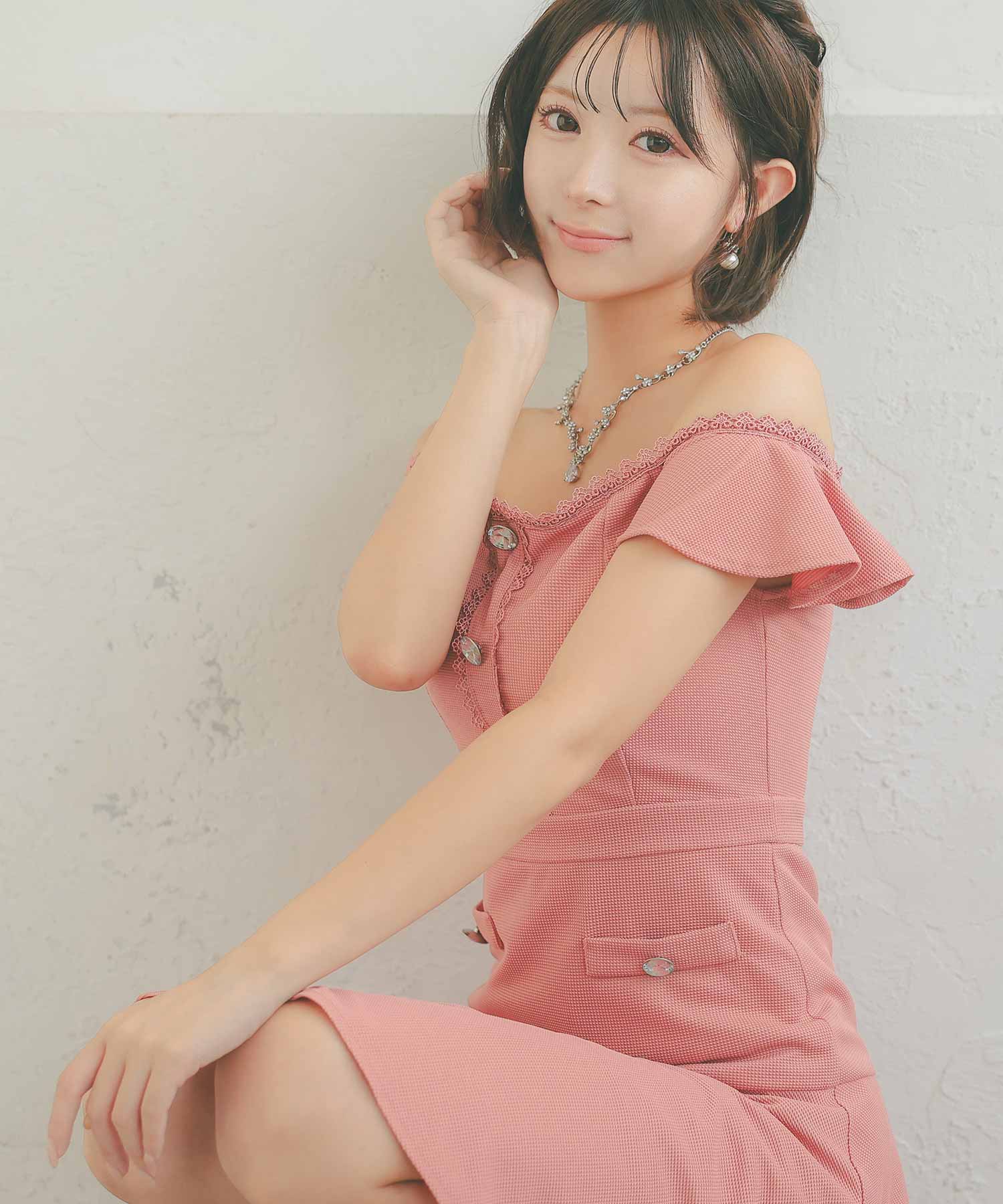ティカ Tika キャバドレス オフショルダーフリル袖ビジュー ティカ Tika キャバドレス オフショルダーフリル袖ビジュー