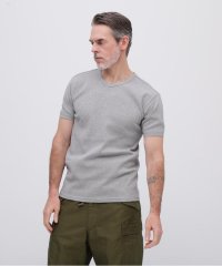AVIREX/《DAILY/デイリー》MINI WAFFLE S/S V－NECK T－SHIRT/ミニワッフル 半袖 ブイネック Tシャツ /507960138