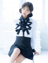 Tika/ティカ Tika 韓国ドレス 長袖襟デザインモノトーンリボンシャツフレアミニスカートセットアップドレス (Sサイズ/Mサイズ)/507992295