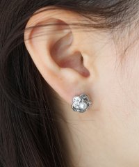 BLUEEAST/ブルーイースト BLUEEAST パール付きバラピアス / ニッケルフリー/508006222