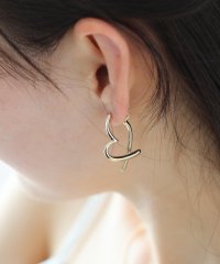 BLUEEAST/ブルーイースト BLUEEAST フープ風ハートピアス / ニッケルフリー/508006223