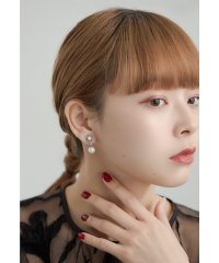 niana/ニアナ niana ビジューフラワーパールイヤリング 花 ゴールド シルバー 結婚式 二次会 同窓会 成人式 パーティー お呼ばれ オケージョン フォーマル/508006381