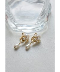 niana/ニアナ niana ドロップパールイヤリング ゴールド シルバー 結婚式 二次会 同窓会 成人式 パーティー お呼ばれ オケージョン フォーマル/508006384