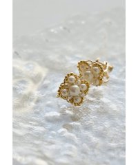 niana/ニアナ niana フラワーパールイヤリング 花 ゴールド シルバー 結婚式 二次会 同窓会 成人式 パーティー お呼ばれ オケージョン フォーマル/508006385