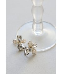 niana/ニアナ niana ビジューフラワーパールイヤリング 花 ゴールド シルバー 結婚式 二次会 同窓会 成人式 パーティー お呼ばれ オケージョン フォーマル/508006388