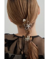 niana/ニアナ niana フラワー&バタフライモチーフヘアピン3本セット Uピン パール ビーズ ヘアアクセサリー 花 蝶々 ゴールド シルバー 結婚式 二次会 同窓/508006393