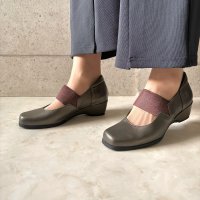 HERMOSA/エレモーサ HERMOSA 【日本製】【ゆったり3E幅】【軽量】【柔らか本革】ゴムストラップコンフォートパンプス/508008053