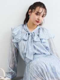 QUEENS COURT/クイーンズコート QUEENS COURT ラメストライプラッフルタイブラウス≪手洗い可能≫/508010584