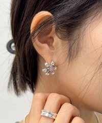fredy emue/カラーストーンフラワーピアス/507983695