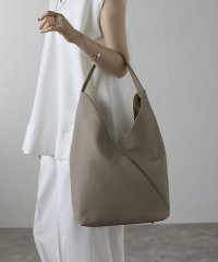GUSCIO/グッシオ GUSCIO 牛革ワンハンドルトートバッグ/508019138