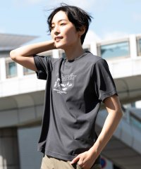 phenix/フェニックス phenix phenix OUTDOOR(フェニックスアウトドア) レディース アウトドアロゴ 半袖Tシャツ (吸水速乾 / 通気性)/508027280
