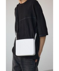 AZUL by moussy/ロゴエンボスショルダーバッグ/508036386