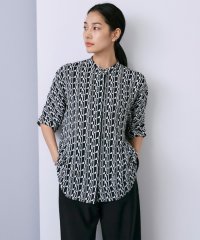 ICB（LARGE SIZE）/【人気のため新色追加・接触冷感・UVケア・速乾・洗える】BackSatinAmunzen 5分袖バンドカラーブラウス/508040112