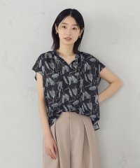 COMME CA ISM /ポリエステルデシンフラワープリント　キャップスリーブブラウス/507929067
