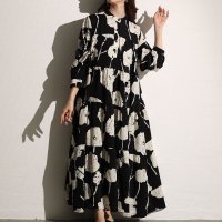 Sawa a la mode/サワアラモード Sawa a la mode レトロな大人の華やぎ花柄ティアードワンピース/508067415