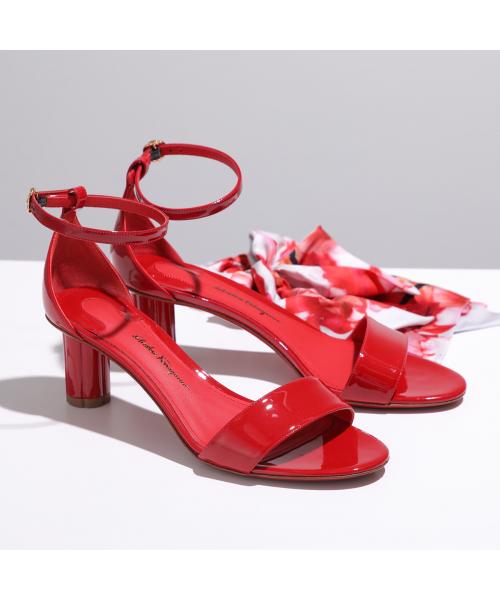 超美品　FERRAGAMO 赤 エナメル ミュール　パテント　サンダル　ヒール 超美品 FERRAGAMO 赤 エナメル ミュール パテント サンダル ヒール