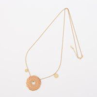 AGATHA PARIS/アガタ パリ AGATHA PARIS トレッチヤロングネックレス、エナメルローズ、コーラル／ゴールド/508084158