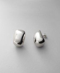 COCOSHNIK ONHITSCH/シルバー ホロウピアス ロングクッションシェイプ/508104385