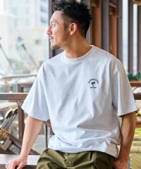 SUNNY SMITH/サニースミス Sunny Smith ヤシの木アーチロゴワンポイント刺繍Tシャツ/508105408