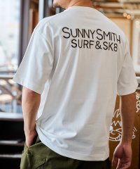SUNNY SMITH/サニースミス Sunny Smith ヤシの木イラストロゴ両面刺繍Tシャツ/508105409