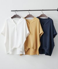 NICE CLAUP/OLIVE des OLIVE OUTLET/サラッとした着心地、ヘンリーネックタックブラウス/508106897