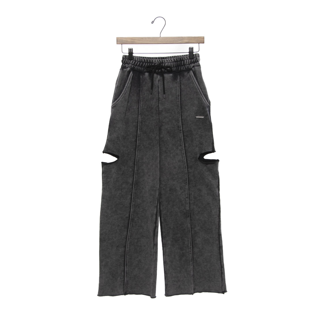 Haru⭐︎ 値下げオファー❌❗️◇新品 ラブトキシック◇コ－デセット LOVETOXIC ラブトキシック(Lovetoxic)ロゴショーツ【O_29