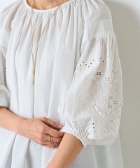 BEARDSLEY/ラップ刺繍ブラウス/508119784