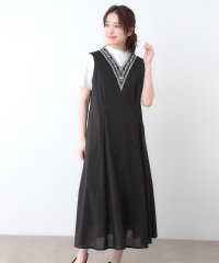  LAURA ASHLEY/【コットン100％／インド綿／刺繍入り】Vネックワンピース/508141697