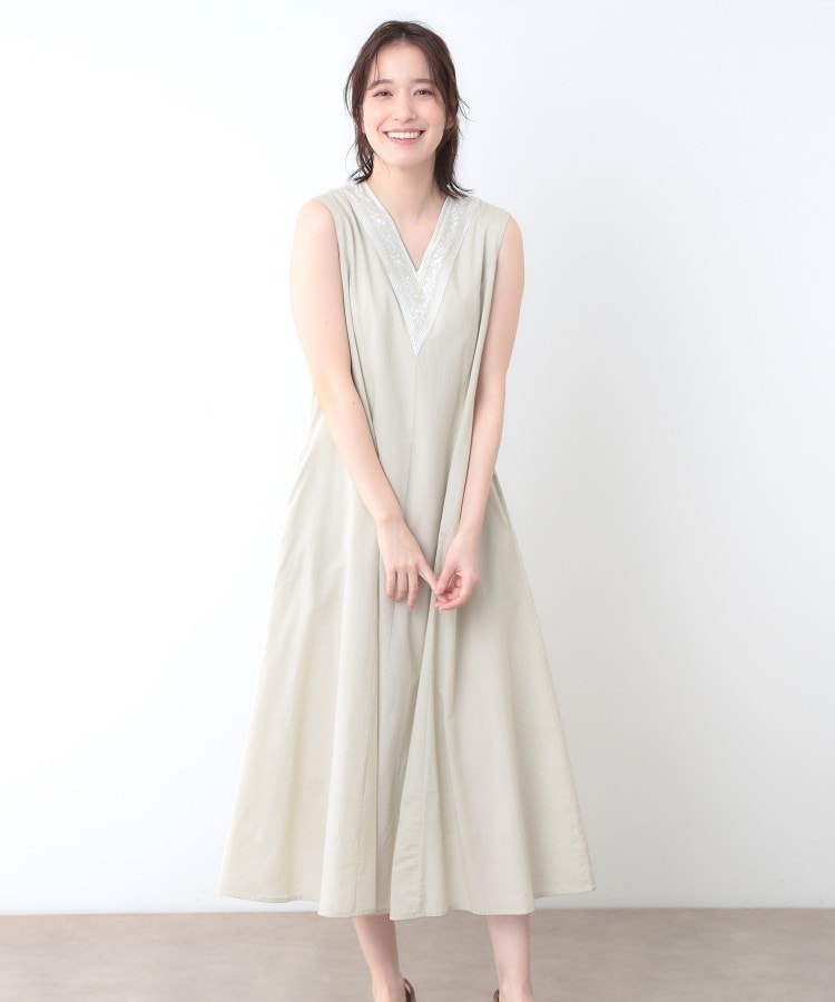 コットン100％／インド綿／刺繍入り】Vネックワンピース