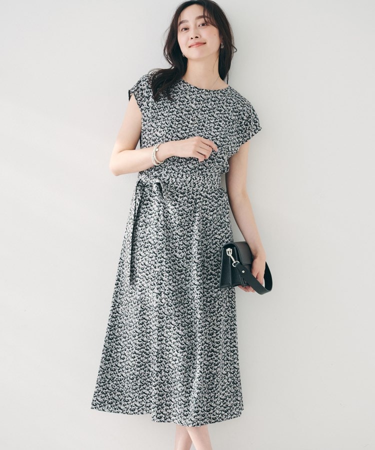 【新品・未使用】UNTITLED ポタニカルプリント Aラインワンピース ボタニカルプリントワンピース｜BIGI online store - ビギ