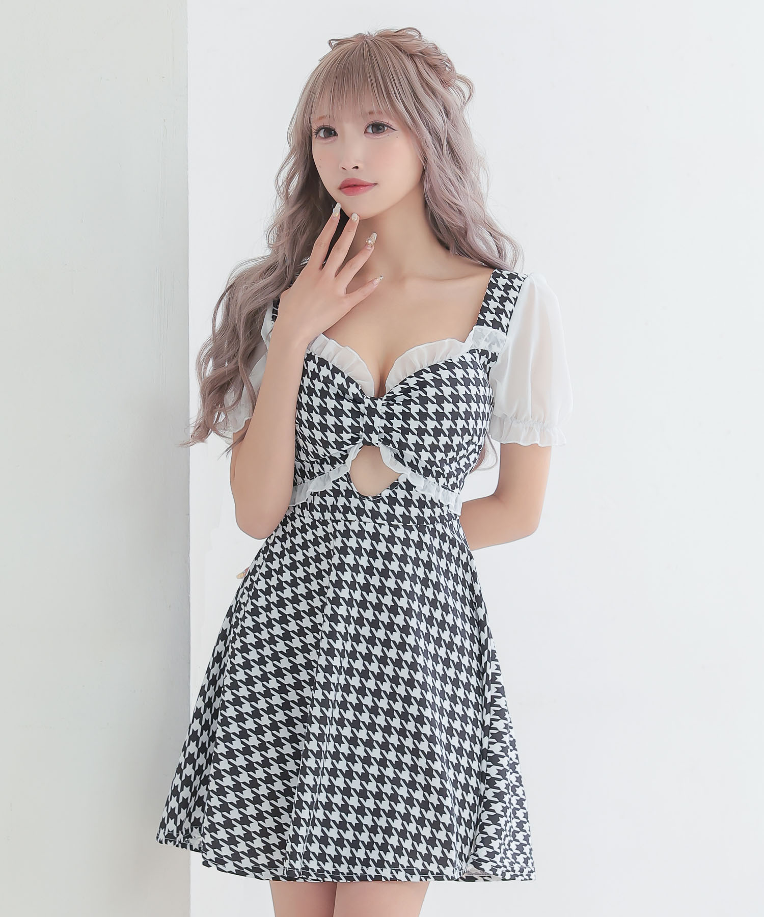 ティカ Tika キャバドレス 胸元フリルリボン千鳥格子柄ウエスト