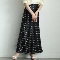 Sawa a la mode/サワアラモード Sawa a la mode リュクスなドットサテンフレアスカート/508151856
