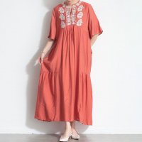 Sawa a la mode/サワアラモード Sawa a la mode ナチュラルな可憐さに惹かれる花柄刺繍ワンピース/508151857