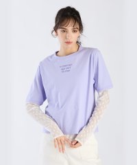 To b. by agnes b./メッセージ プリント 半袖 Tシャツ "Le premier qui voit la mer"/508140168