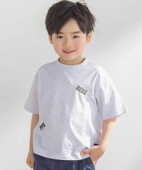 BeBe Petits Pois Vert/文字刺しゅうタック入りTシャツ(95~150cm)/508144876