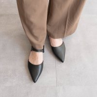 FABBY FABBY./ファビーファビー FABBY FABBY. 甲ベルトポインテッドフラットサンダル/508175196