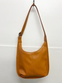 At/アット At ヴォルガバックルショルダー/508175907