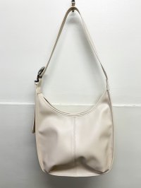 At/アット At ヴォルガバックルショルダー/508175907
