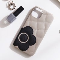 MARY QUANT/マリークワント MARY QUANT スマホケース iPhone16e ケース デイジー パッチキルト シェル レディース アイフォン/508181050
