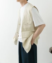ITEMS URBAN RESEARCH/マルチポケットVネックベスト/508181795
