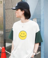 JOINT WORKS/Sasquatch./ サスクワァッチファブリックスF SMILE 2TONE T－SHIRT/508183194