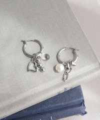 fredy emue/アシメモチーフリングピアス/508167496
