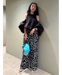 emmi atelier/アートフラワー柄パンツ/508185165