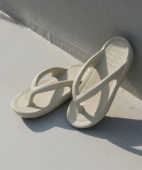 URBAN RESEARCH DOORS/TAW&TOE　ZEROVITY Flip Flop OG/508188649